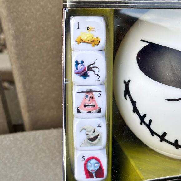 YAHTZEE The Nightmare Before Christmas Edition Dice Game Brand New Halloween - Picture 9 of 10